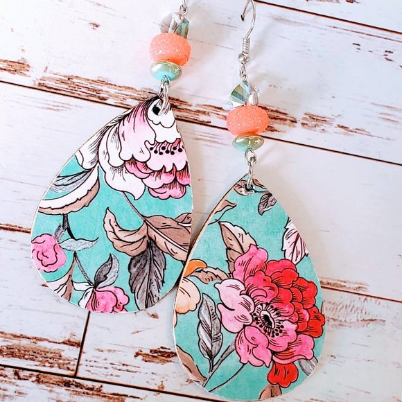 Botanical Fantasy Earrings - Picture 4 of 6